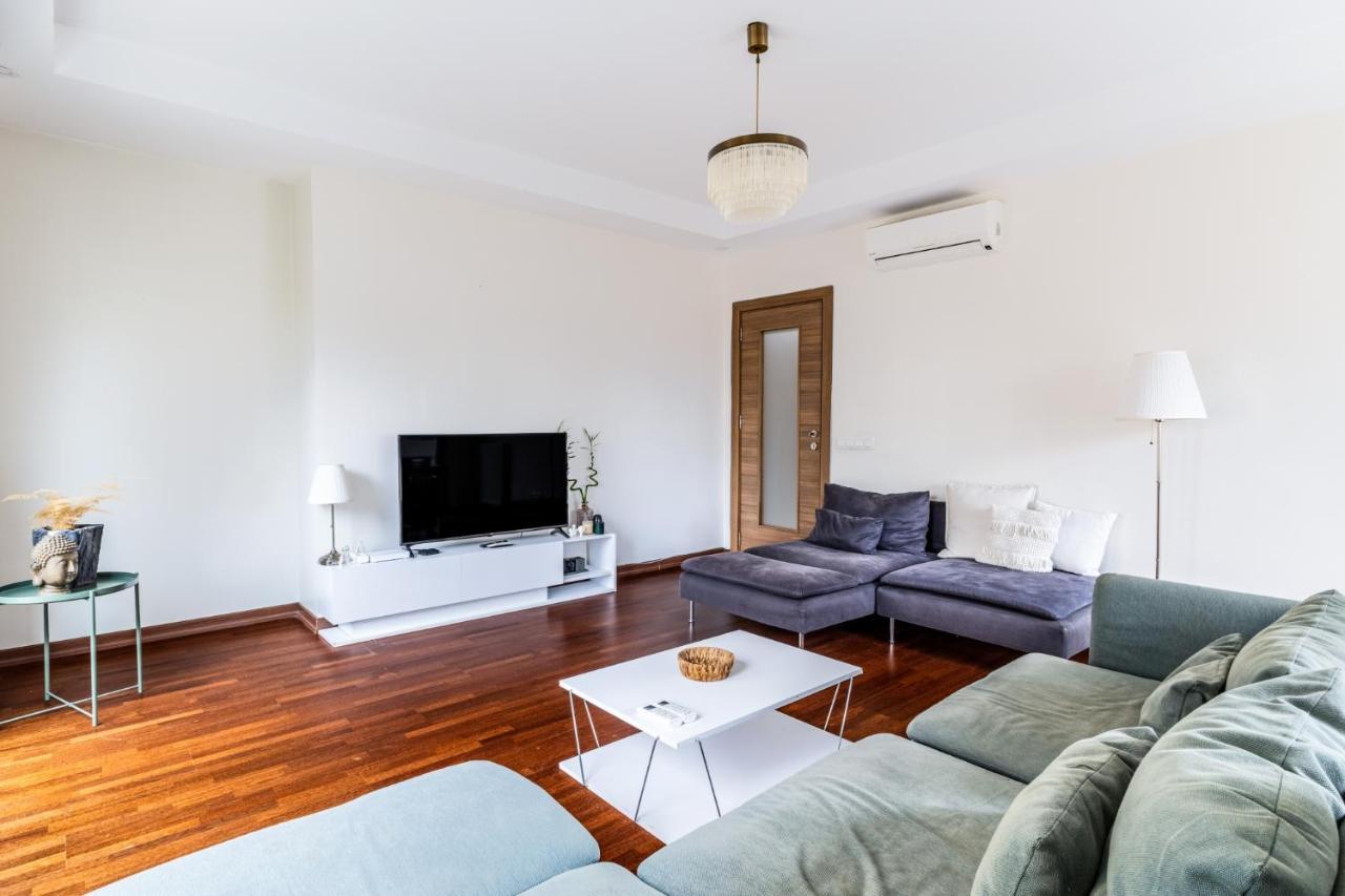 Apartamento Spacious Flat Near Bagdat Avenue In Suadiye Estambul Exterior foto