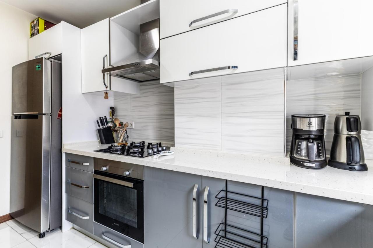 Apartamento Spacious Flat Near Bagdat Avenue In Suadiye Estambul Exterior foto