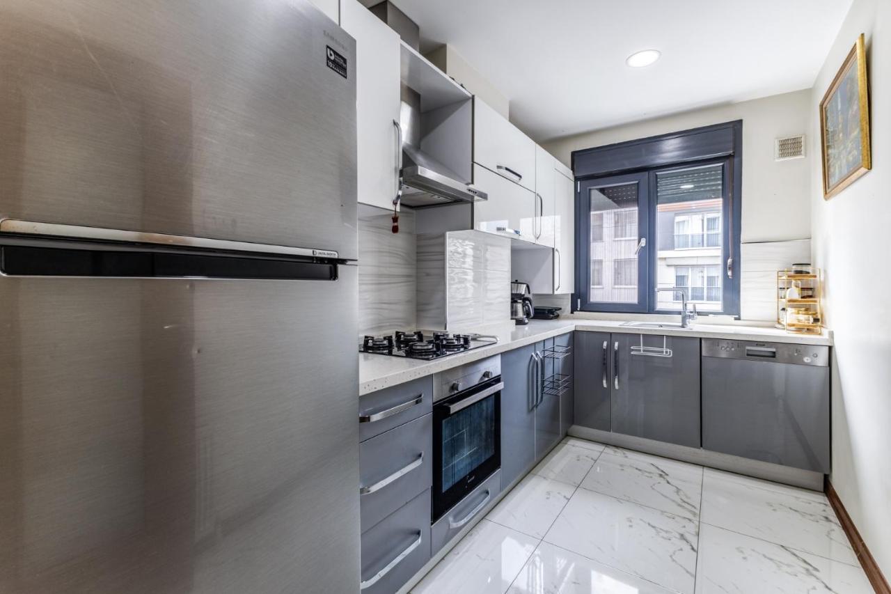 Apartamento Spacious Flat Near Bagdat Avenue In Suadiye Estambul Exterior foto