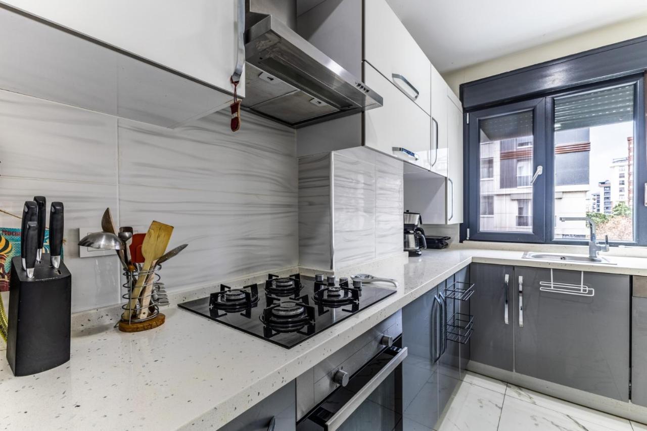 Apartamento Spacious Flat Near Bagdat Avenue In Suadiye Estambul Exterior foto
